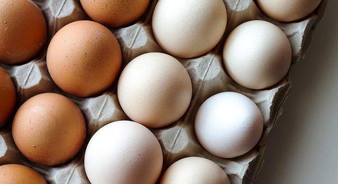 Preço do ovo, carne e feijão puxa alta nos preços nos supermercados