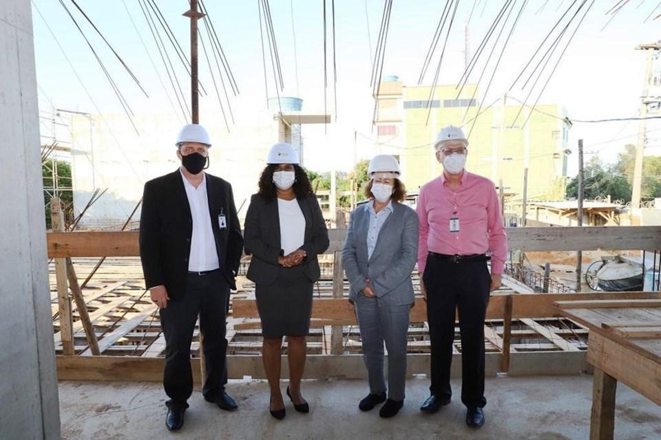 Vice-governadora do ES, visita obras de ampliação da unidade oncológica do Hospital Evangélico