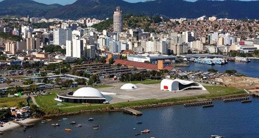 Cidade mais rica do RJ tem renda média 16 vezes maior do que a mais pobre