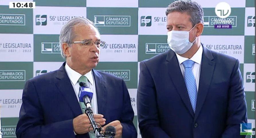 Guedes entrega projeto de isenção do IR: “30 milhões serão beneficiados”