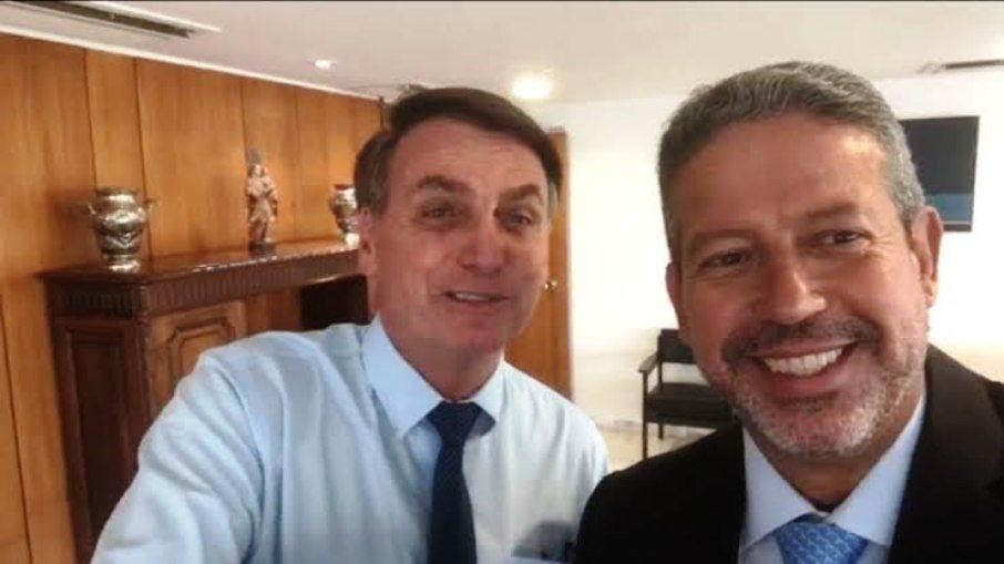 Câmara aprova urgência para projeto defendido por Bolsonaro sobre combustíveis