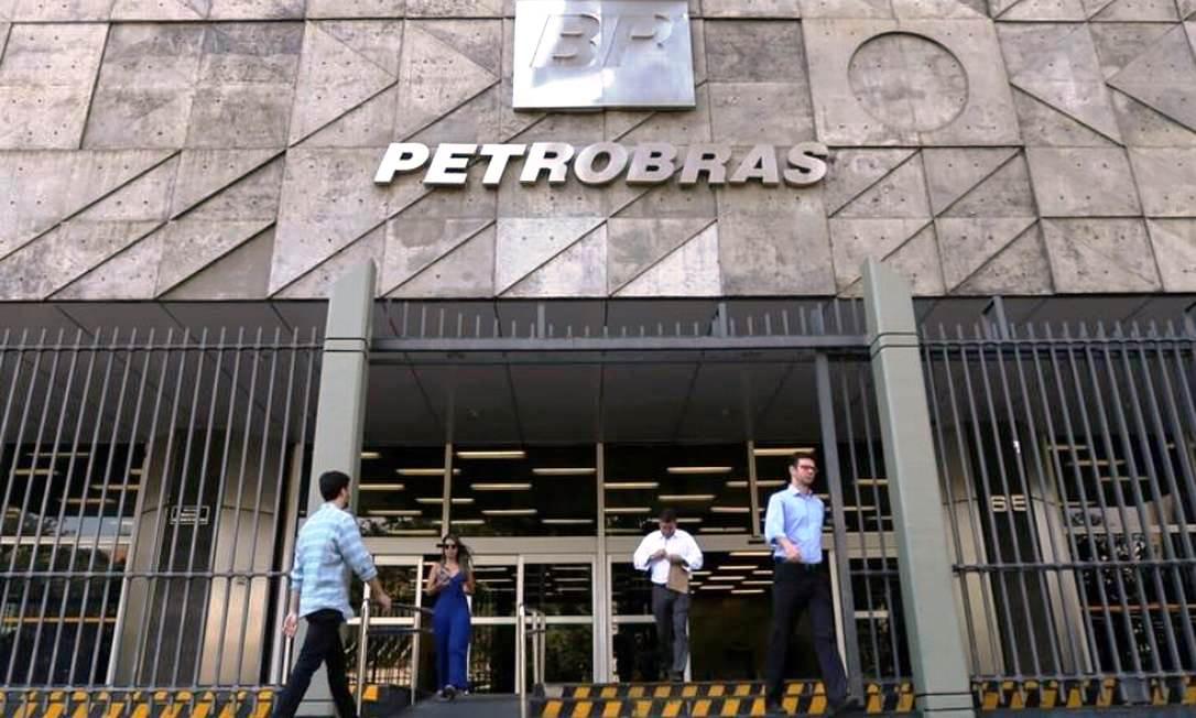 Petrobras eleva de uma só vez preço da gasolina, diesel e gás de botijão. Altas chegam a 6,32%