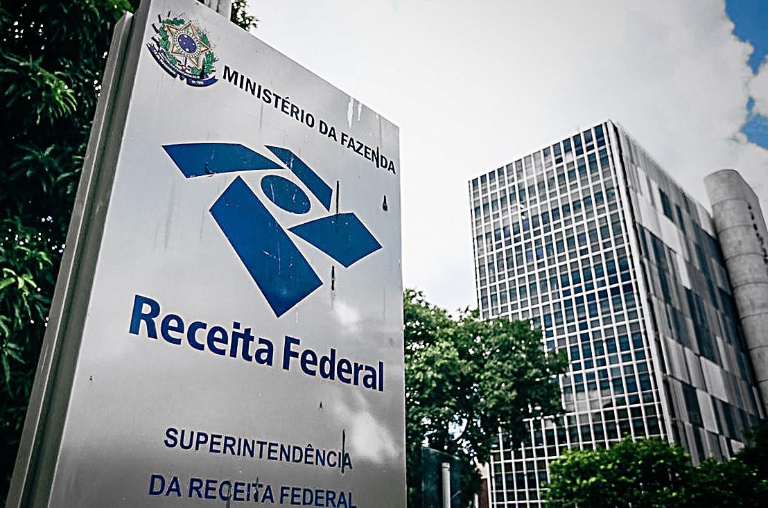 Receita Federal confirma concurso com 699 vagas e salários de até R$ 21 mil