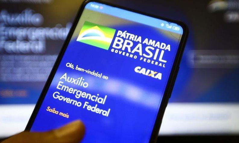 Mulher é presa ao tentar sacar auxílio emergencial com RG falso