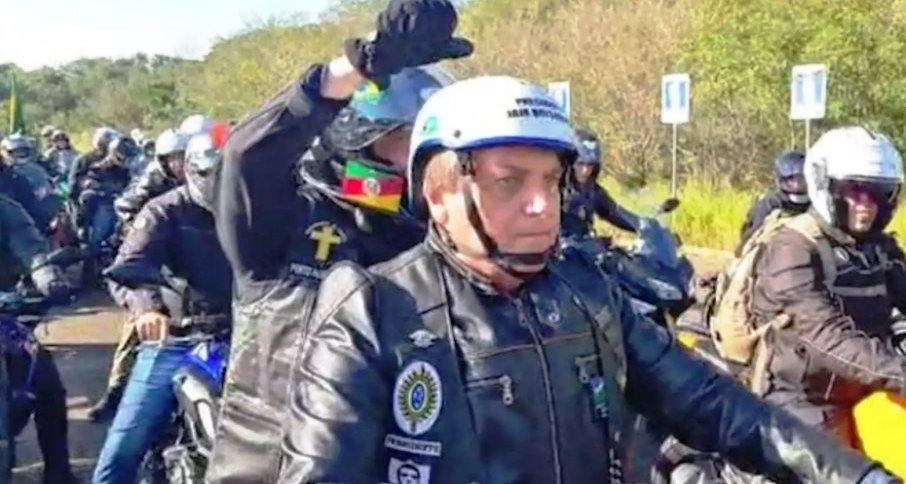 Bolsonaro publica portaria que permite liberação de pedágio para motocicletas