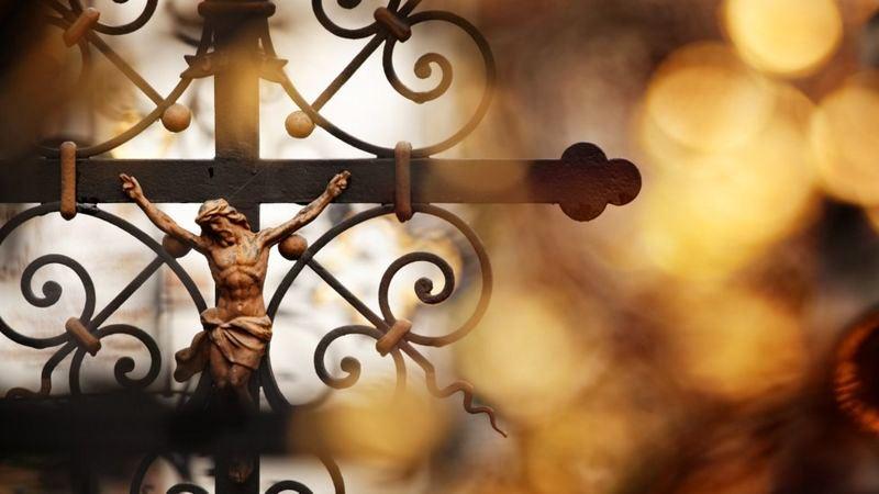 O que aconteceu com a cruz em que Jesus Cristo foi crucificado?