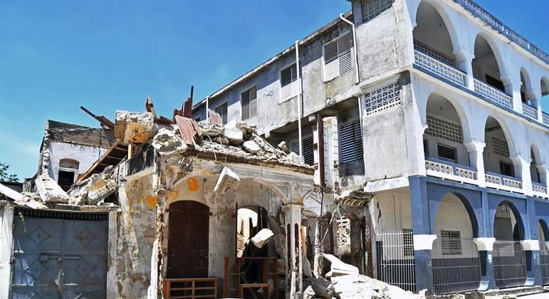 Sobe para 724 o número de mortos após terremoto no Haiti