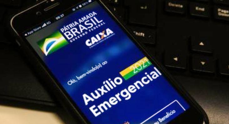 Caixa libera saque da 4ª parcela do auxílio emergencial a nascidos em novembro, nesta terça-feira (17)