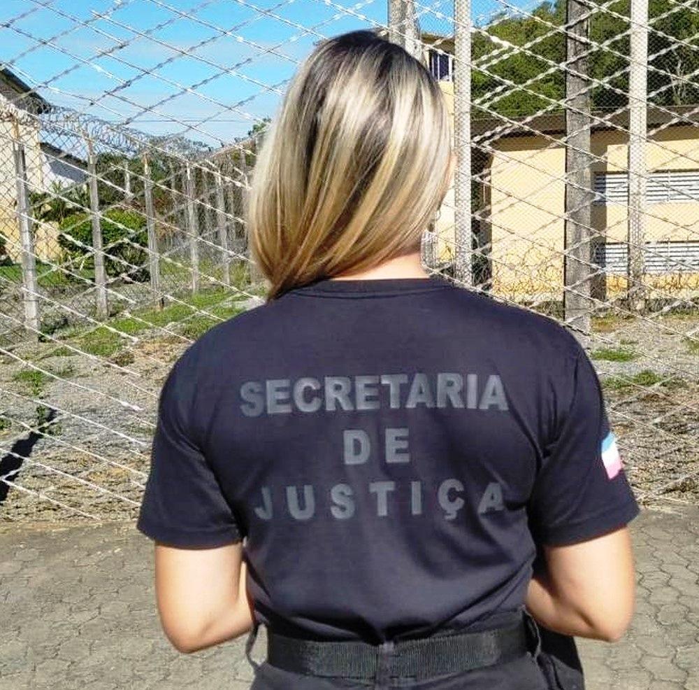 Governo do ES anuncia concurso com 600 vagas para inspetor penitenciário