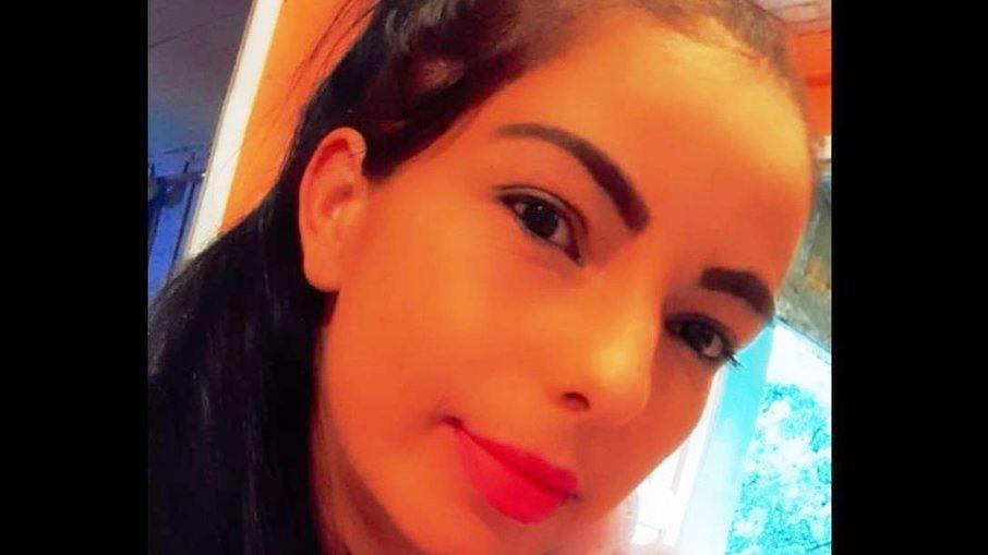 Mulher é morta a facadas na frente do filho após recusar fazer sexo com parceiro