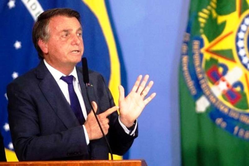 Bolsonaro edita MP que dificulta remoção de conteúdo da internet