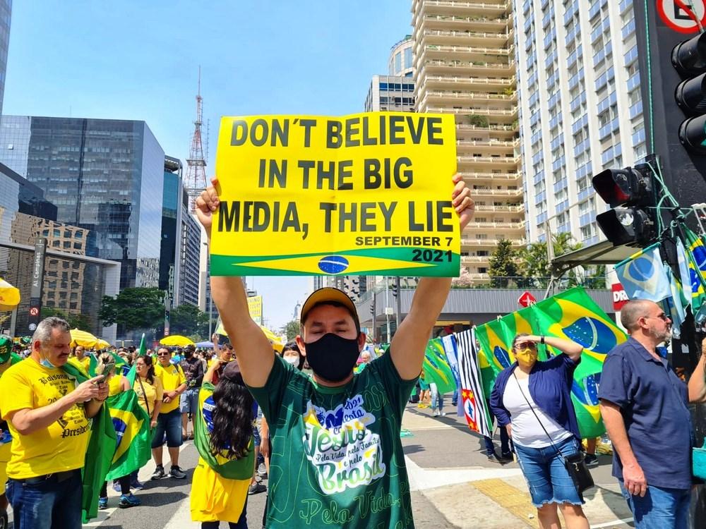 Manifestantes fazem ato na Av. Paulista a favor de Bolsonaro