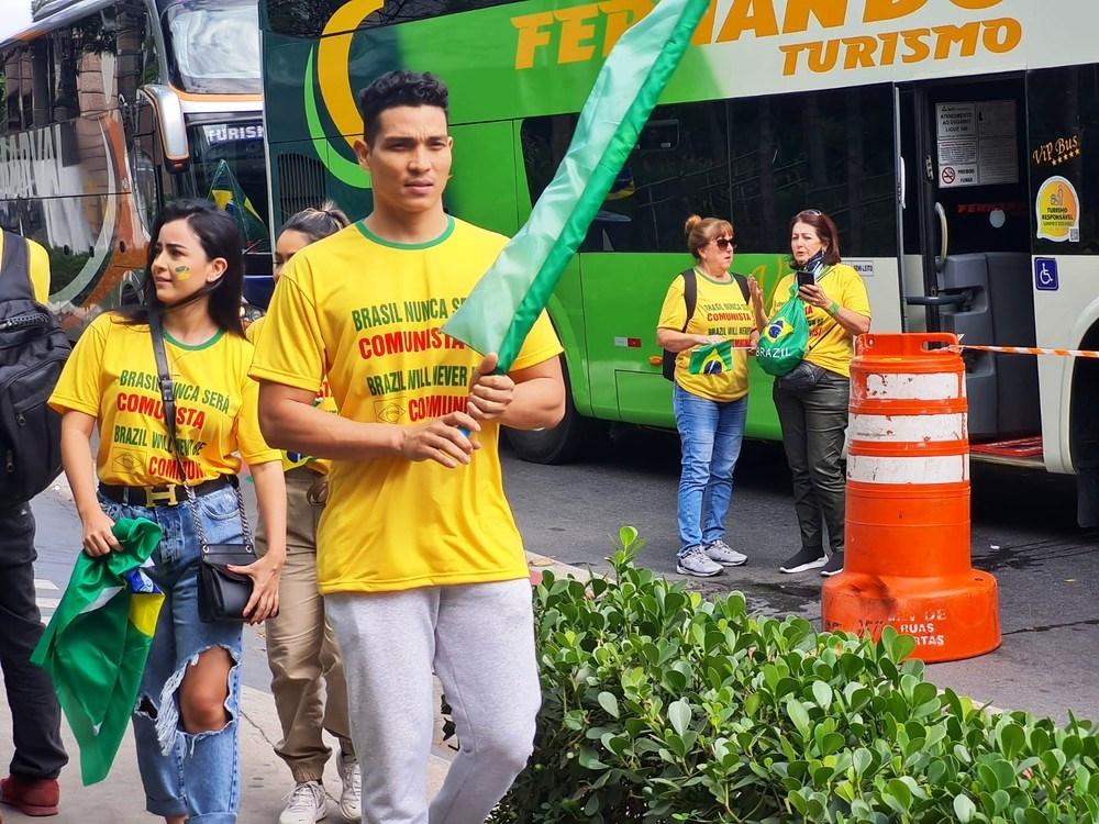 Manifestantes fazem ato na Av. Paulista a favor de Bolsonaro