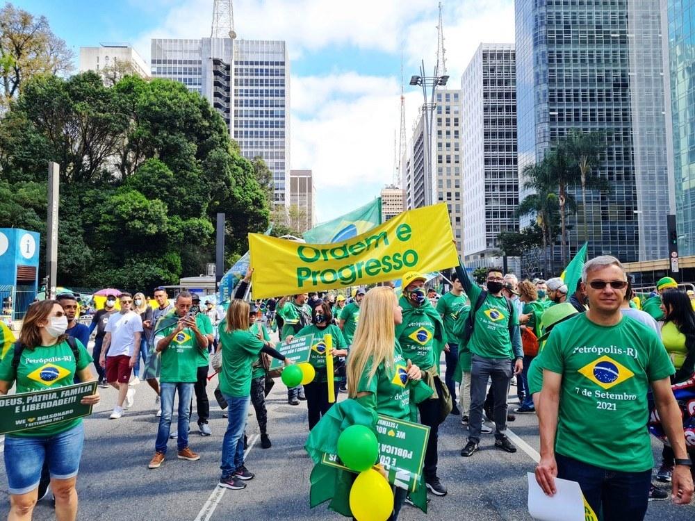 Manifestantes fazem ato na Av. Paulista a favor de Bolsonaro