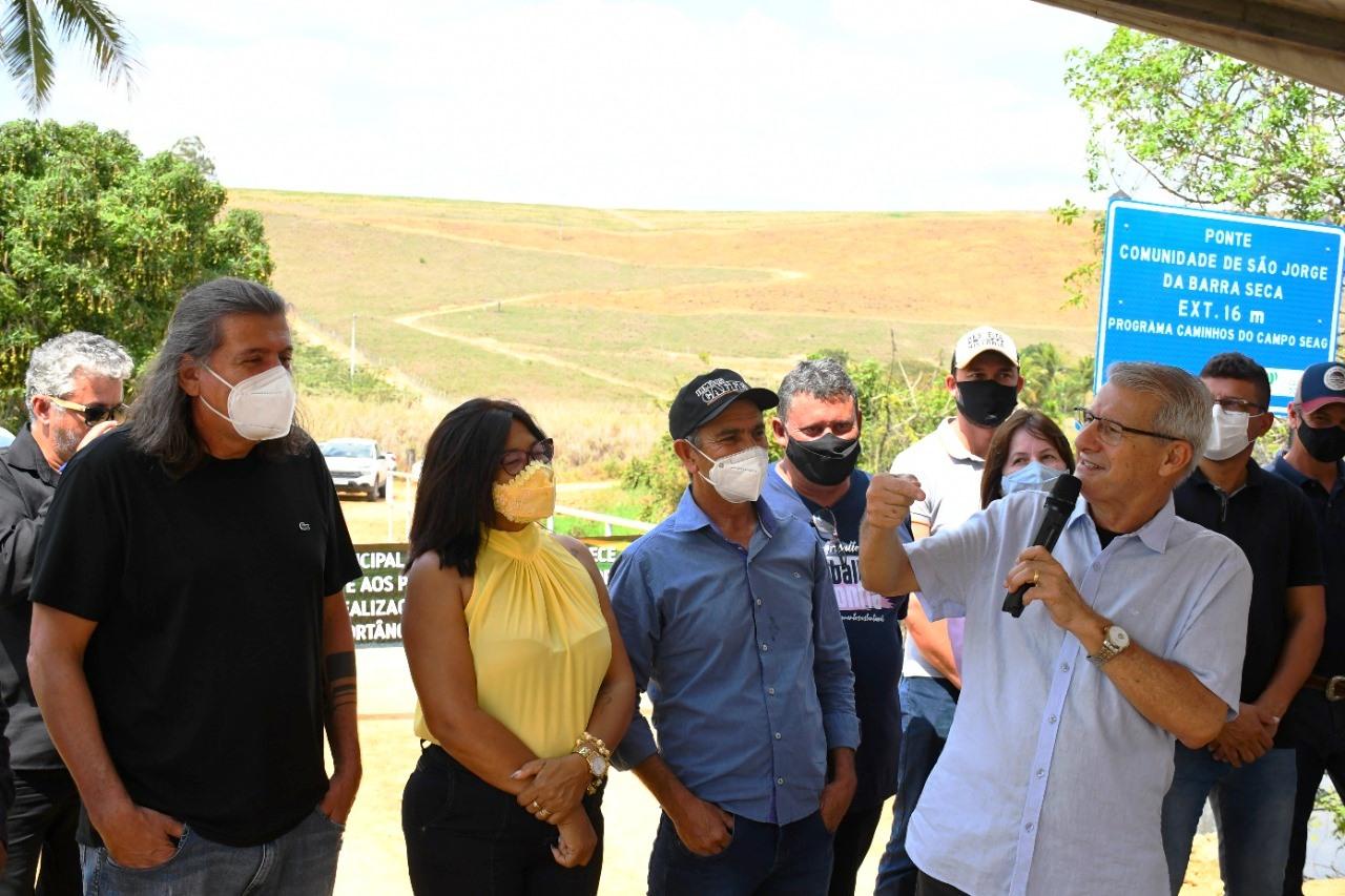 Daniel Santana e Paulo Foletto inauguram ponte de São José da Barra Seca, em São Mateus, no ES