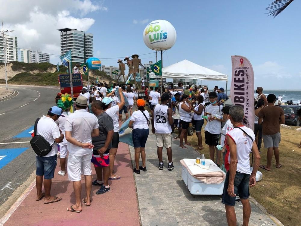 Cidades brasileiras têm protestos contra Bolsonaro neste domingo (12)