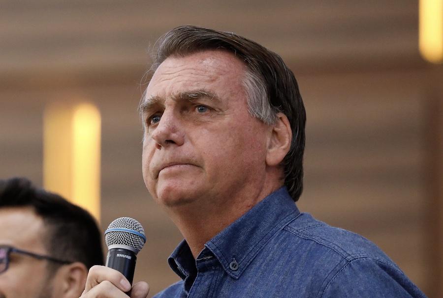 Se Congresso derrubar veto do absorvente, Educação e da Saúde perdem recursos, diz Bolsonaro