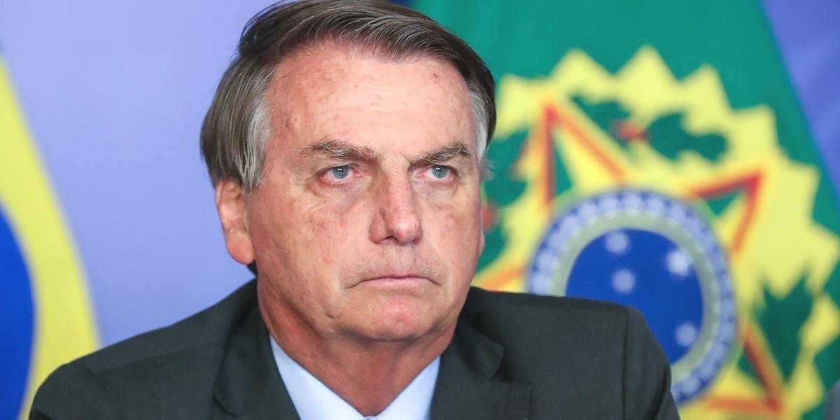 Bolsonaro sanciona, sem vetos, projeto que flexibiliza lei de improbidade administrativa