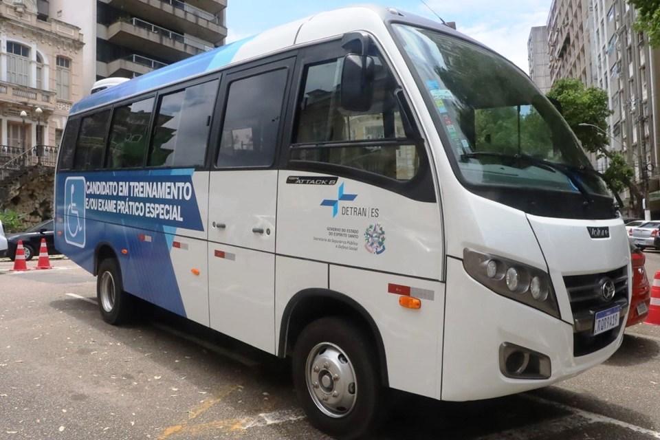 ES é o primeiro estado do País a disponibilizar ônibus adaptado para obtenção de CNH