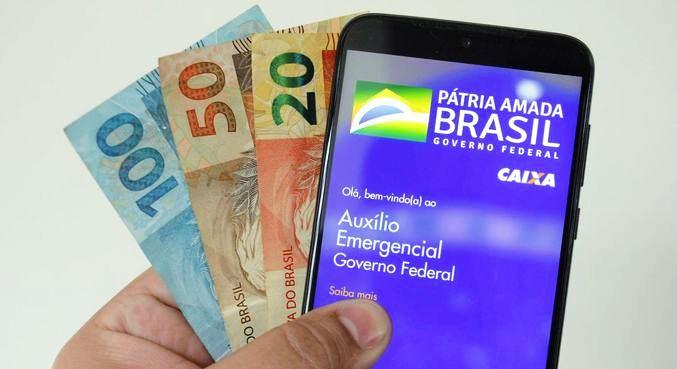 Caixa deposita última parcela do auxílio para os nascidos em dezembro, neste domingo (31)