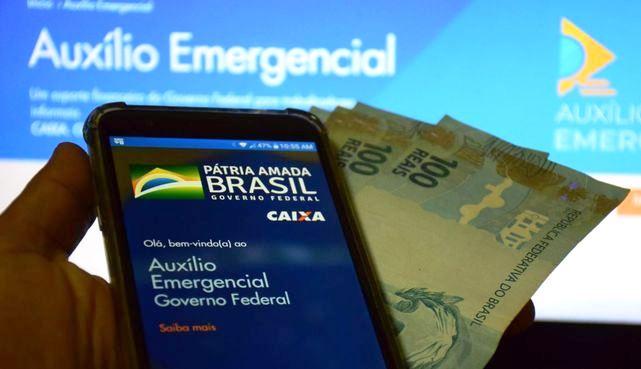 Caixa libera última parcela do auxílio aos nascidos em abril, nesta sexta-feira (5)