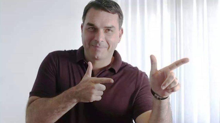 STJ anula provas de investigação contra Flávio Bolsonaro