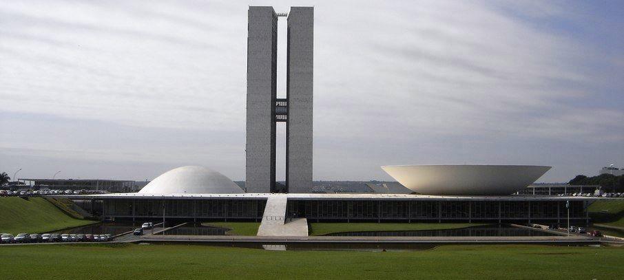 Congresso remaneja R$ 9,3 bilhões do Bolsa Família para o Auxílio Brasil