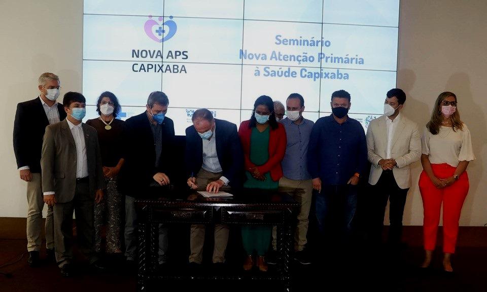 Casagrande assina plano para o fortalecimento da Atenção Primária à Saúde do Espírito Santo