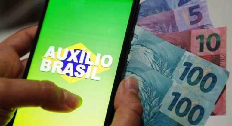 Governo define normas para a gestão do Auxílio Brasil