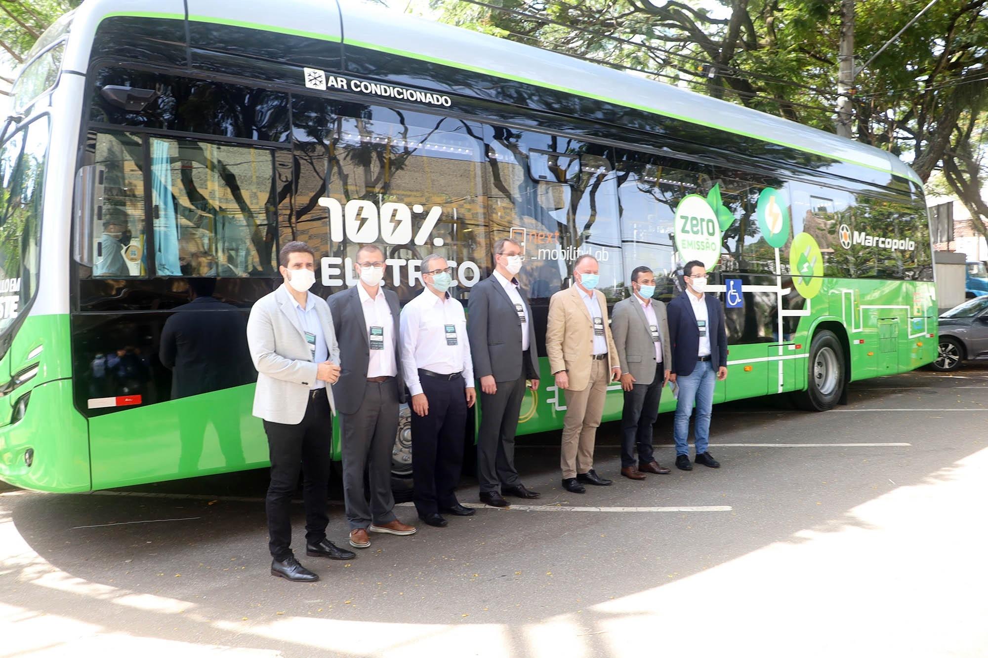 Casagrande participa da Feira e Fórum de Energia, em Vitória