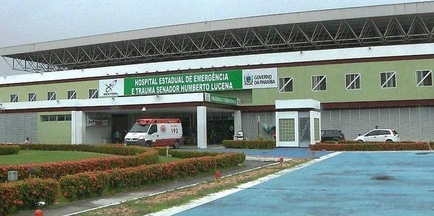 Mulher é esfaqueada por companheiro enquanto dormia