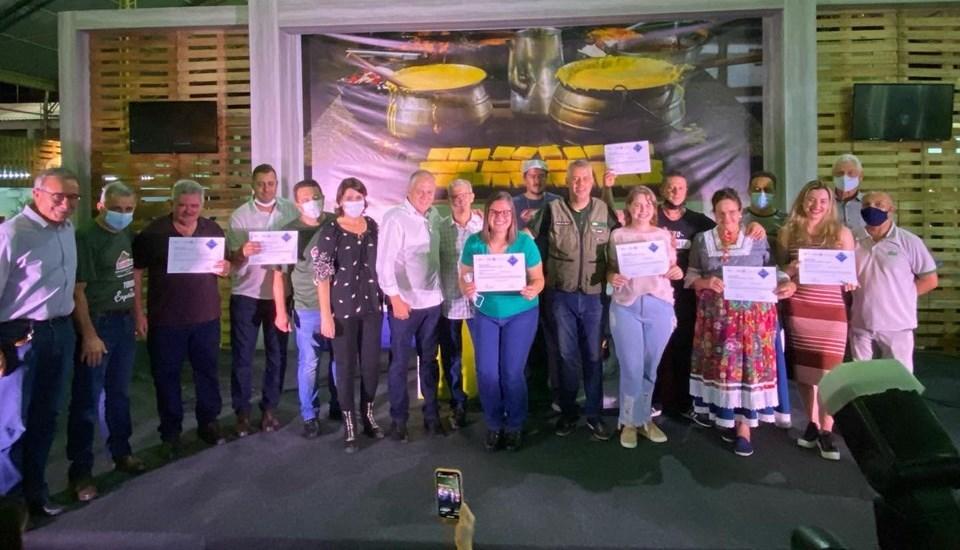 Idaf entrega 27 certificados de Selo Arte para oito agroindústrias do ES