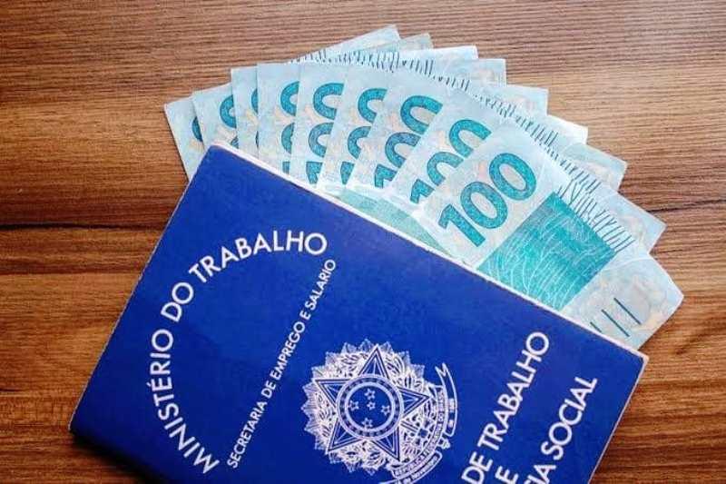 Trabalhadores têm direito a R$ 23,5 bilhões do PIS/Pasep, mas não sabem