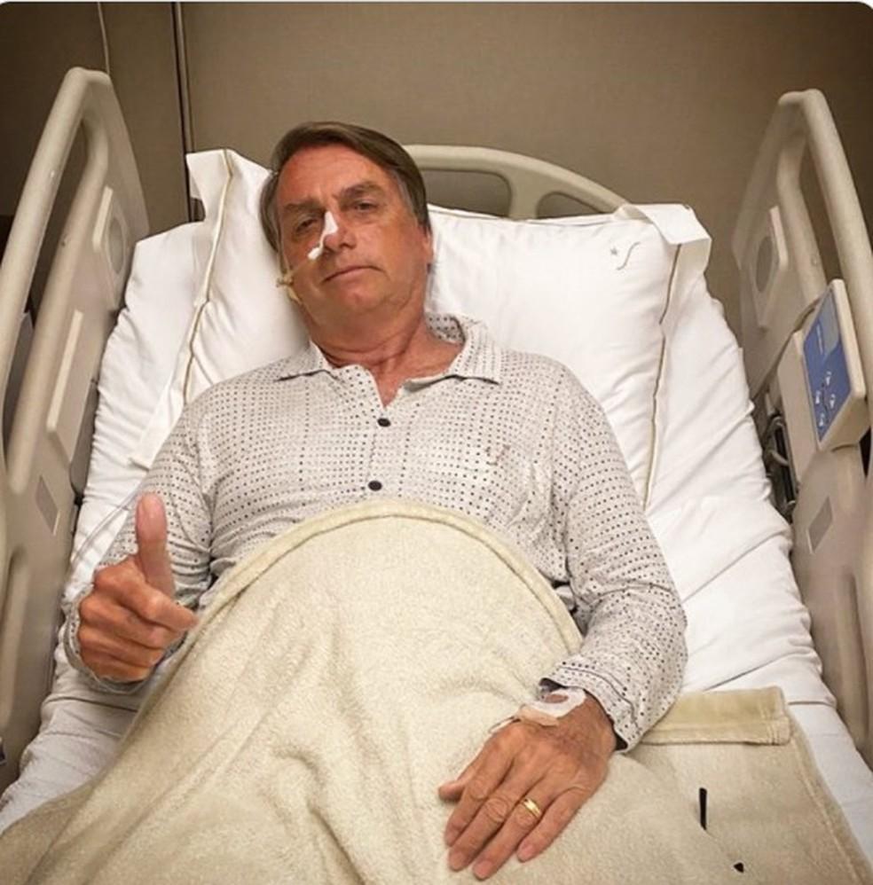 Bolsonaro é internado em São Paulo com obstrução intestinal, sem previsão de alta