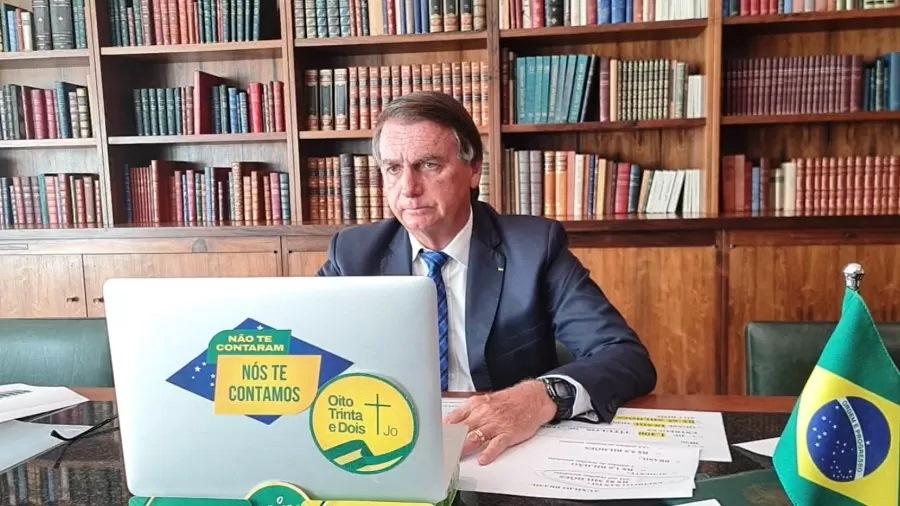 Governo Bolsonaro negocia PEC para baixar preço dos combustíveis e das contas de luz e gás