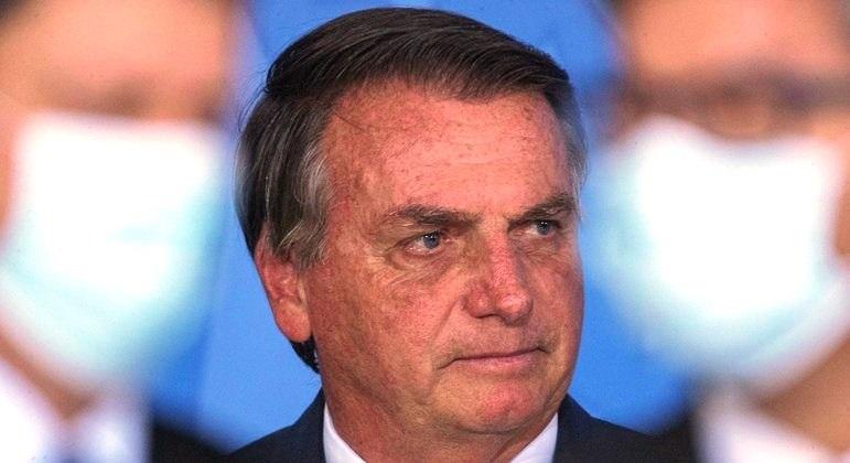 Bolsonaro pede ao Congresso poder para zerar imposto do diesel