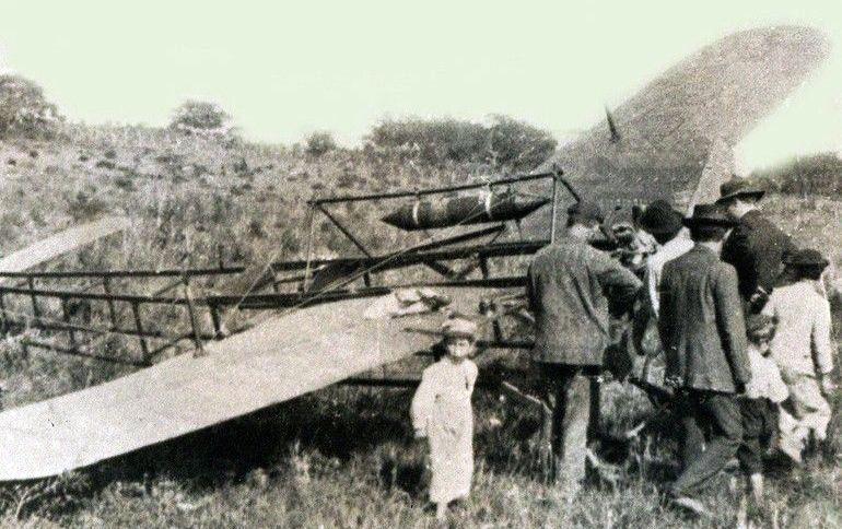 Primeiro avião construído no Brasil voou em Osasco há mais de 110 anos