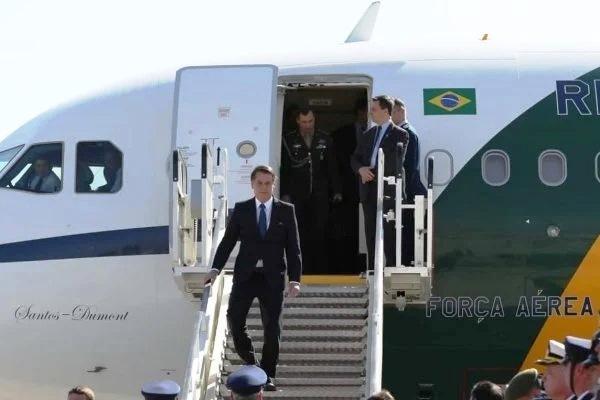 Bolsonaro chega à Rússia após recuo de Putin na Ucrânia, nesta terça-feira (15)