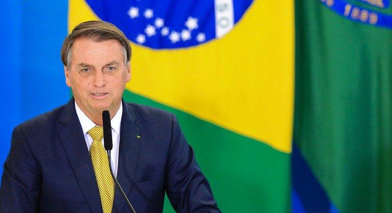 Em visita à Hungria, Bolsonaro fala de meio ambiente e crise Rússia-Ucrânia