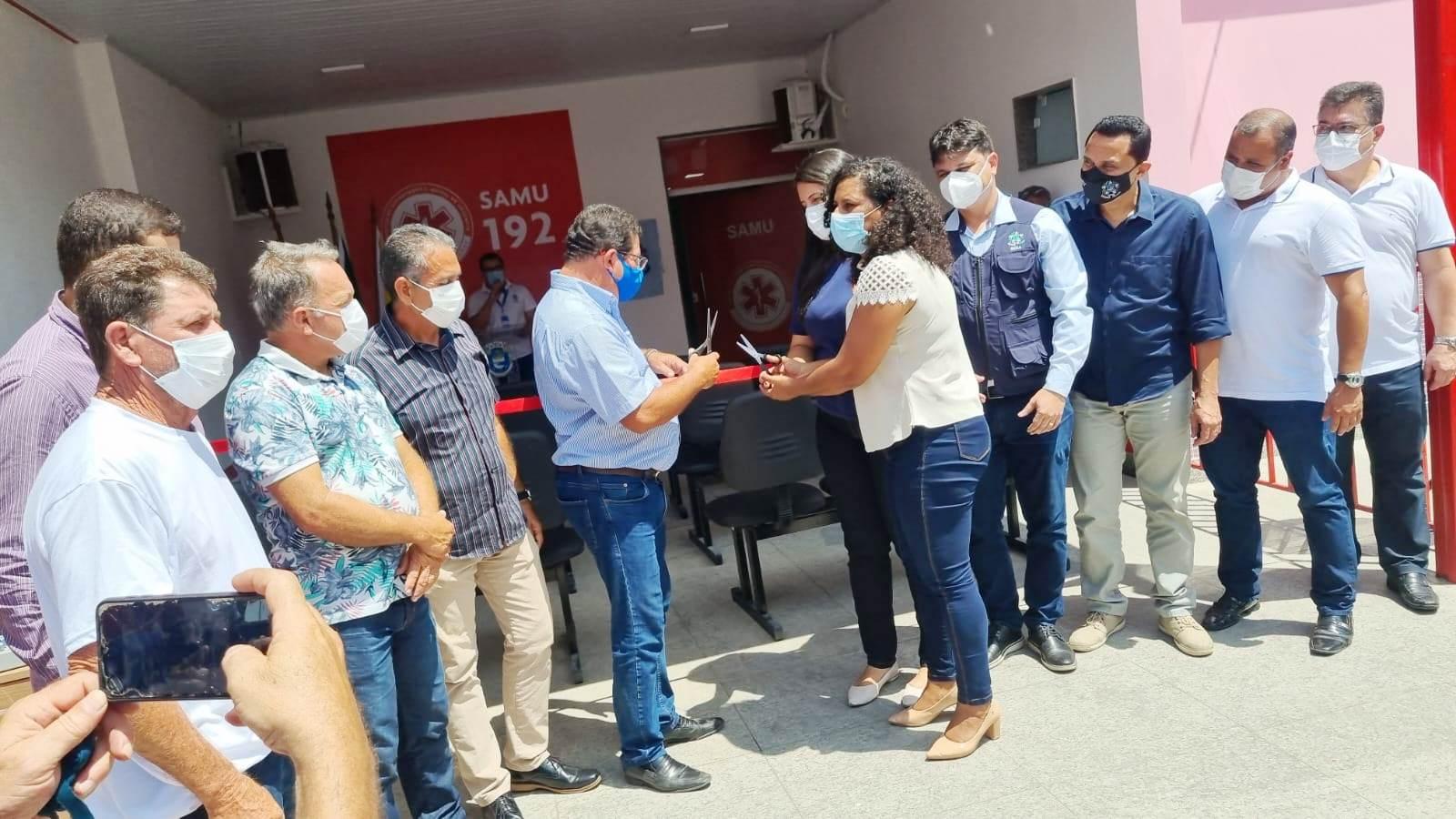 Jacqueline Moraes inaugura base do SAMU 192 e anunciada reforma de escola em Marataízes, no ES