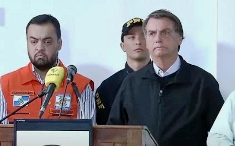 De volta ao Brasil, Bolsonaro sobrevoa Petrópolis e pousa na cidade