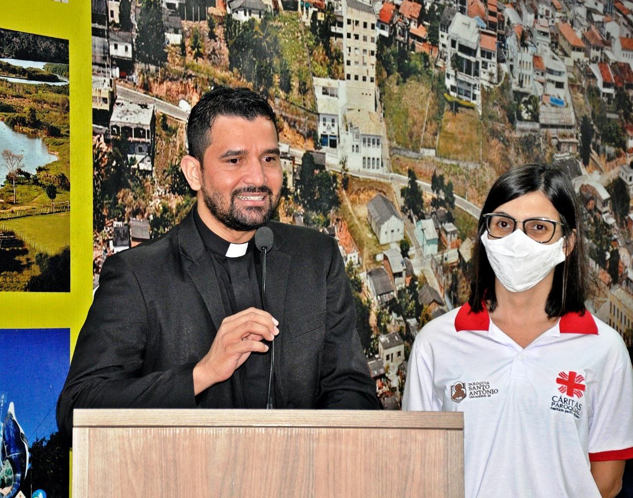 Padre Patric agradece à Câmara de São Mateus pelo reconhecimento ao trabalho da Cáritas Santo Antônio