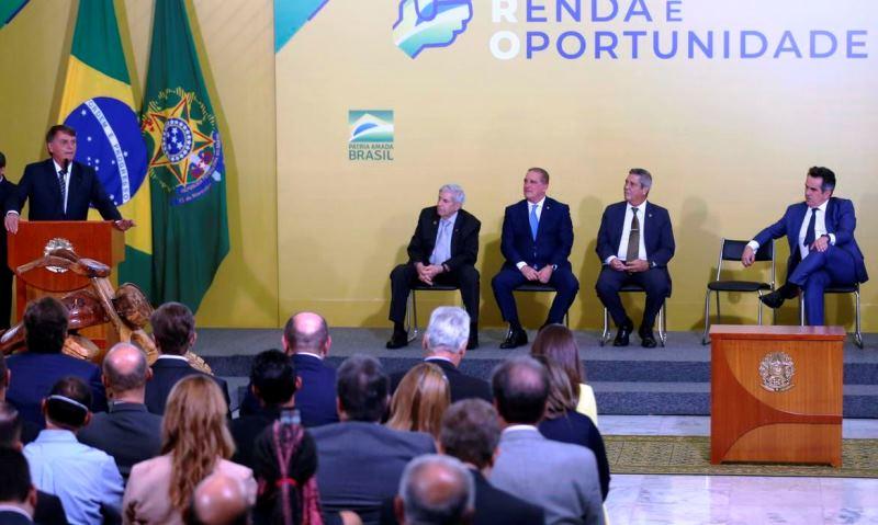 Governo publica medida provisória para regulamentar o trabalho remoto