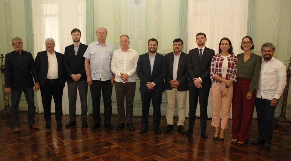 Casagrande participa de reunião com representantes de empresa do setor automotivo