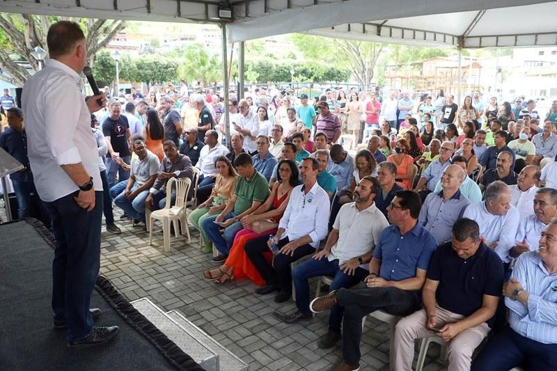 Governador do ES entrega obras e anuncia novos investimentos em Atílio Vivácqua