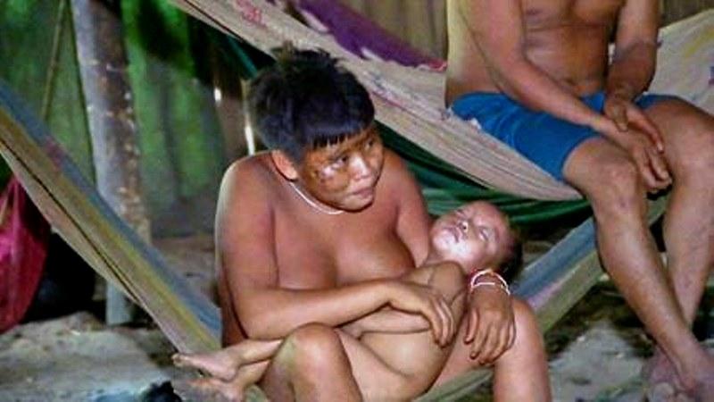 Garimpeiros exigem sexo com meninas e mulheres Yanomami em troca de comida, aponta relatório