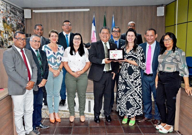 Secretária estadual do Trabalho agradece homenagem inédita da Câmara de São Mateus, ES