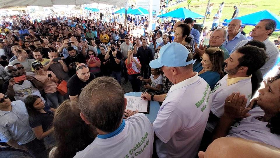 Casagrande entrega obras e anuncia investimentos em São José do Calçado, ES