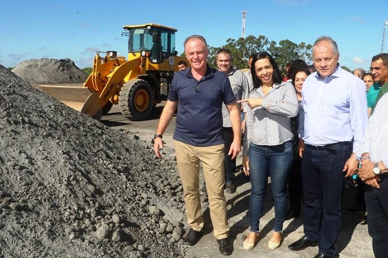 Casagrande autoriza início das obras de pavimentação da Rodovia ES-230