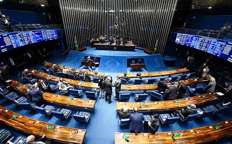 Senado aprova valor mínimo permanente de R$ 400 para Auxílio Brasil